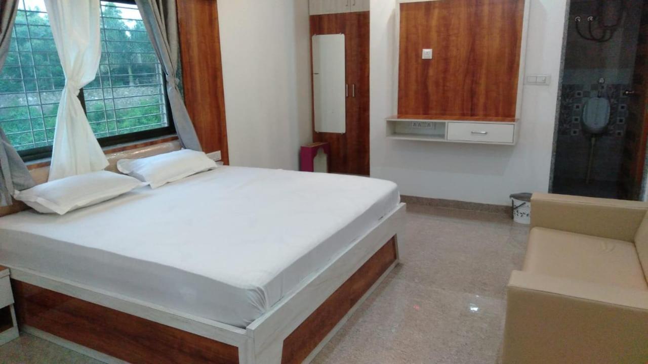 Shree Atithi Highway Hotel Abu Road Exterior photo
